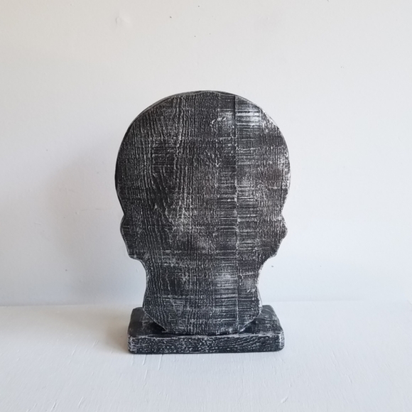 Day of the Dead Skull Mantel Décor - Picture 5 of 7